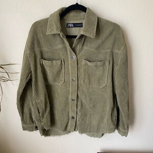 Zara Women’s corduroy shirt jacket Size S Green Raw Hem Casual Beach Leisure